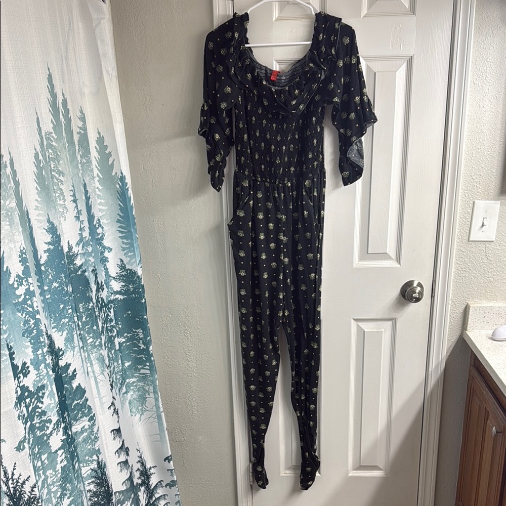 Black Tight Fit Jumpsuit with 3/4 Sleeves
